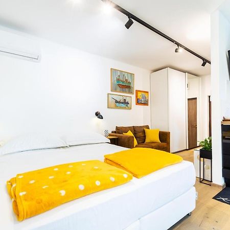 Zuzu Apartment Спліт Екстер'єр фото